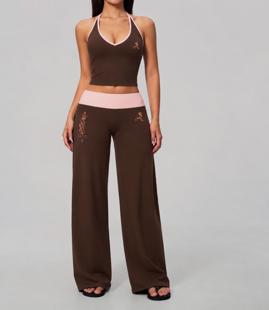 Halter-neck color-block activewear set with floral details