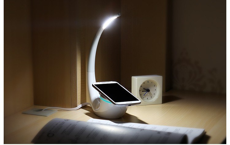 LumiCharge Wireless 16-Color Lamp
