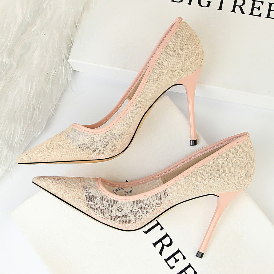 LUXURY AURA Slimming, shallow pointed lace-up high heels
