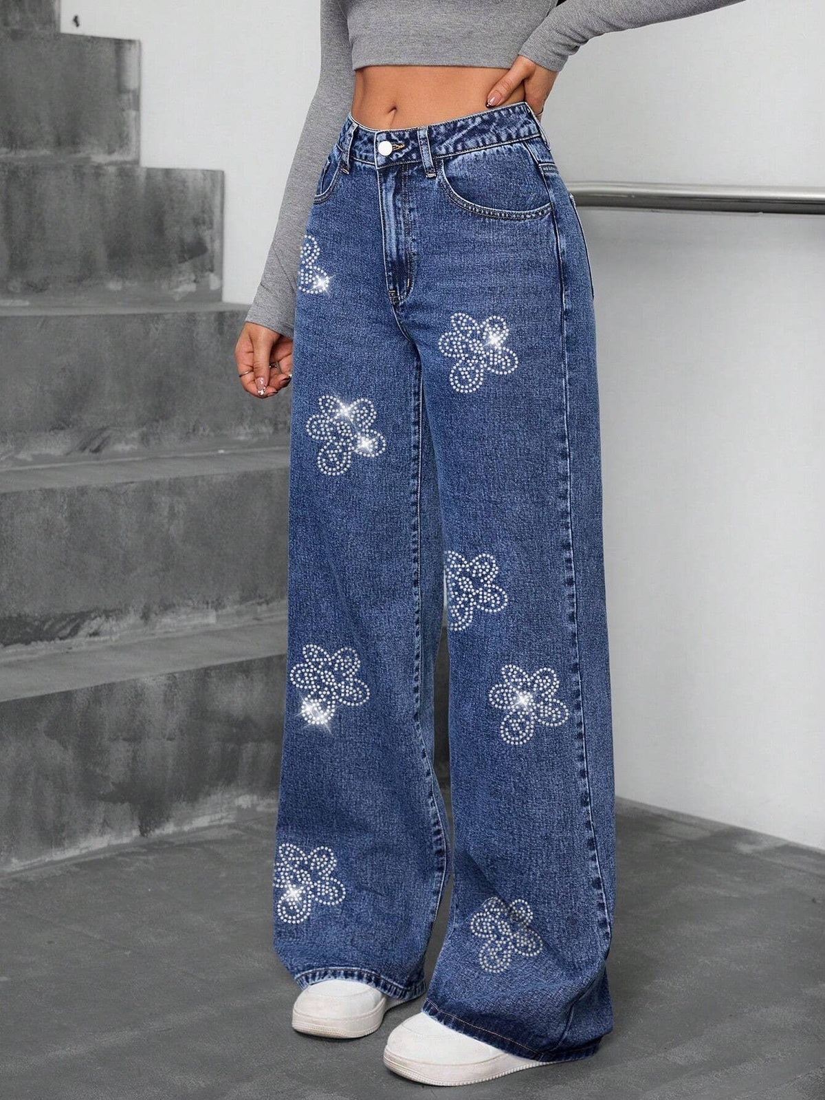Loose straight-leg pants