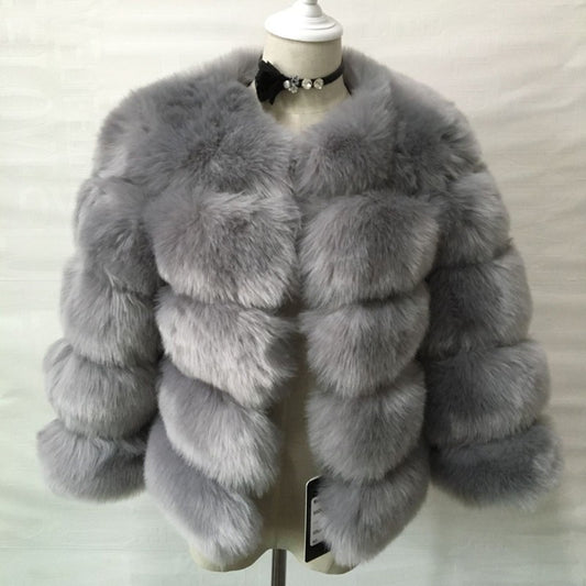 Women's Luxe Faux Fox Fur Coat - Short Sleeve