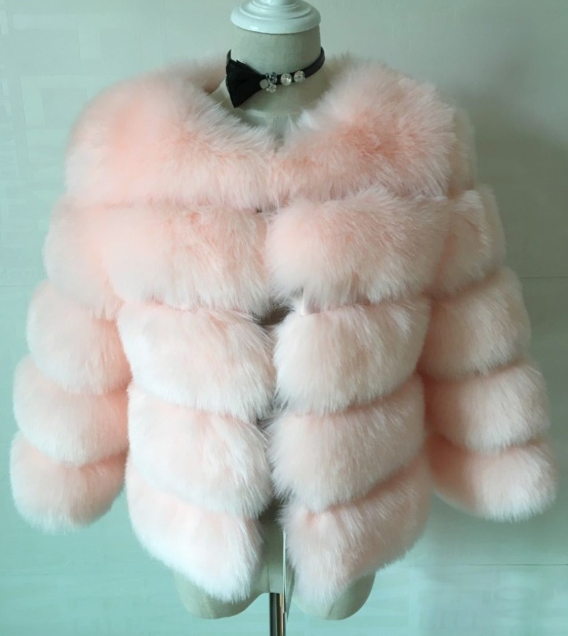 Women's Luxe Faux Fox Fur Coat - Short Sleeve