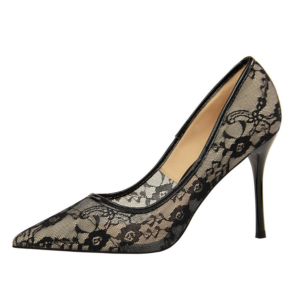 LUXURY AURA Slimming, shallow pointed lace-up high heels